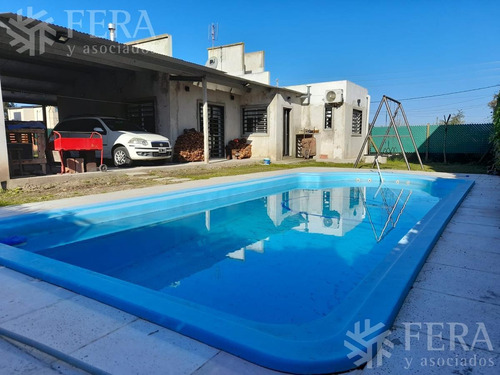 Imagen 11 de 13 de Venta Casa De 4 Ambientes Con Galería, Patio Y Piscina En Arturo Segui (28708)