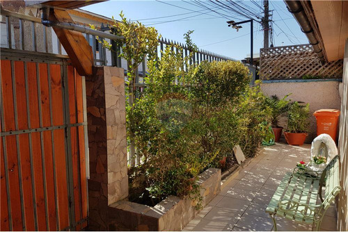 Vendo Casa En Lo Prado De 2 Pisos 3 Dorm. 2 Baños.