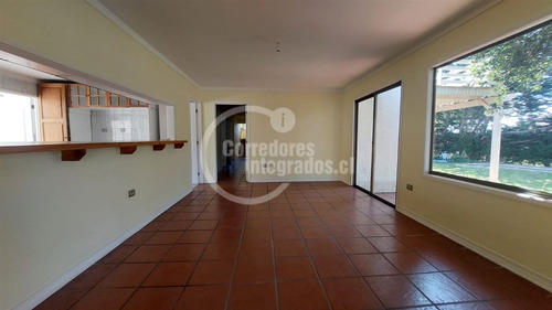 Excelente Casa En Venta De 5 Dormitorios En Santo Domingo