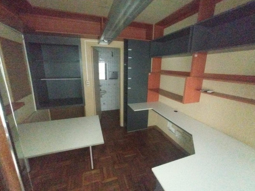 Imagen 7 de 18 de Oficina- Plaza Independencia , 600 M2 , Gge X1, Vista A Tres Frentes , Piso Alto !!