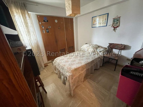 Hermoso Pent-house A La Venta En Montalban Iii #25-13788 Josmary Sanjuan