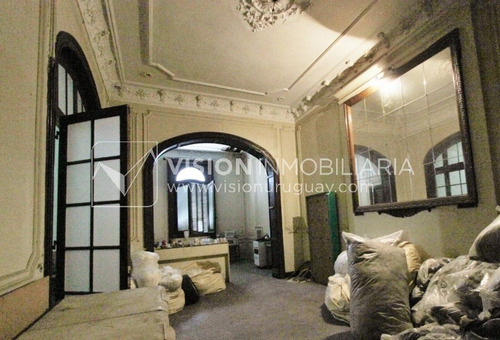 Imagen 21 de 30 de Edificio Palacio Amézaga, Oportunidad De Inversión, A Reciclar Para Sede Corporativa, Oficinas U Otro Destino, 1500 M2 En El Corazón De La Cd. Vieja.