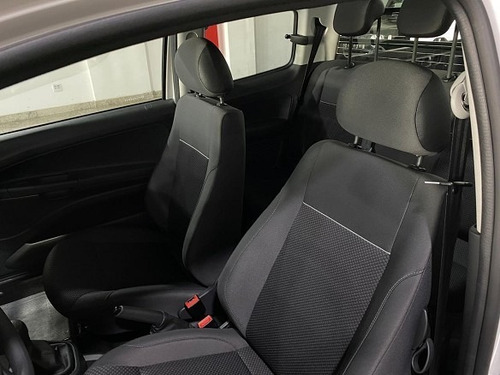 Imagem 8 de 8 de Volkswagen Saveiro Saveiro Robust 1.6 Total Flex 8v Cd