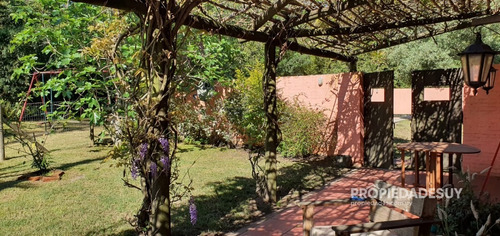 Casa Quinta En Pinares- Ref: 723
