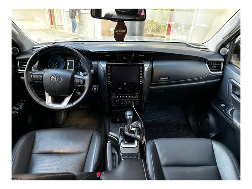 Toyota SW4 2.8 Tdi Srx 7l 4x4 Aut. 5p 204 hp