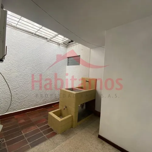 Casa En Venta En Medellín - Los Colores Cod 68704