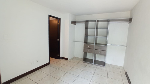 Imagen 18 de 29 de Vendo Precioso Apartamento En Optimas Condiciones, Se Ubica En Sector Preferencial De Alta Plusvalía