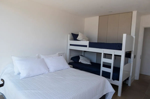 Casa En Arriendo De 5 Dorm. En Puchuncaví