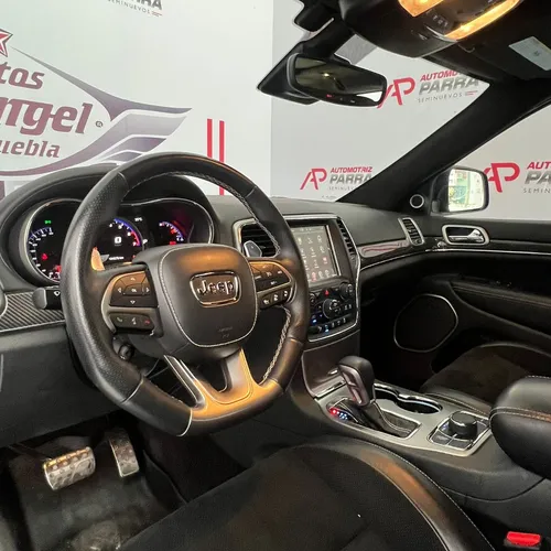 Jeep Grand Cherokee 6.4 Srt-8 At