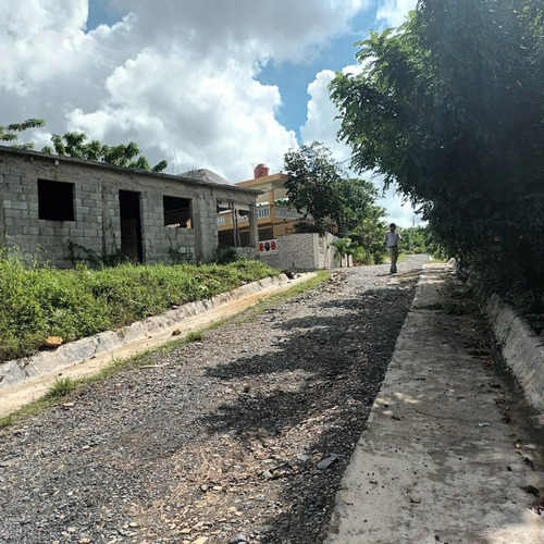 Imagen 5 de 12 de 300 M2 Justo El Solar Que Necesita Para Hacer Su Casa Amplia / Solar Con Títulos / Crédito De Inmediato / Ubicado A Poco Minutos De La Sirena Charles / La Jacobo Y Otras Avenida