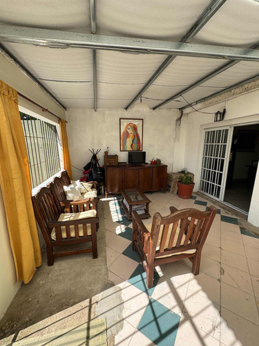 Casa 3 Dorm Barrio Mercantil