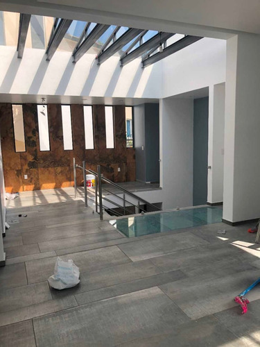 Imagen 11 de 14 de Condado De Sayavedra, Nueva, Estrena