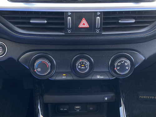 Kia Cerato CERATO EX MEC DH AC DAB