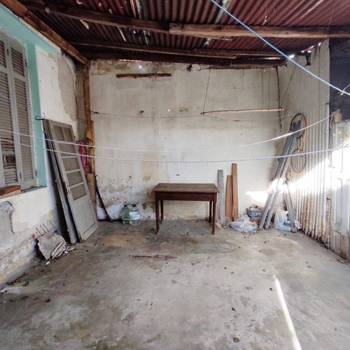 Casa, Mas 2 Aptos A Reciclar Con Entrada Lateral Mas Galpon