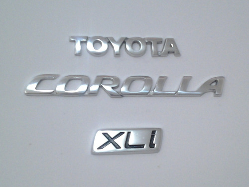 Emblema Toyota Corolla New Sensation Kit 3piezas Metal Pulid