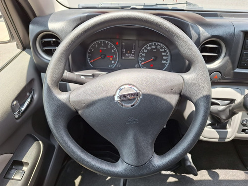 Nissan Urvan 2.5 15 Pas Amplia Aa Mt