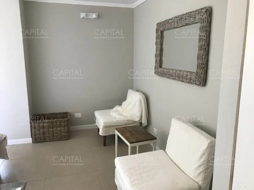Apartamento De Tres Dormitorios En Península Venta