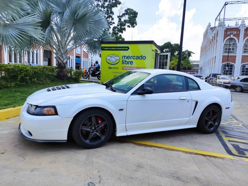 Imagen 2 de 10 de Ford Mustang Gt