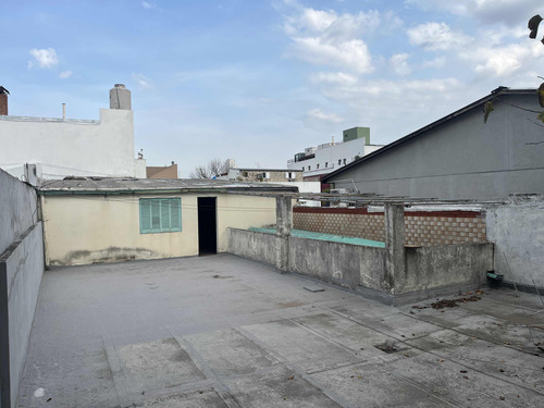 Hermosa Casa 5 Ambientes En Venta *mataderos*