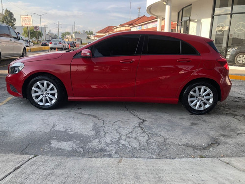 Imagen 5 de 14 de Mercedes Benz A180 Cgi 2015 Rojo
