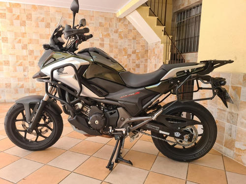 Imagem 1 de 6 de Honda Nc750
