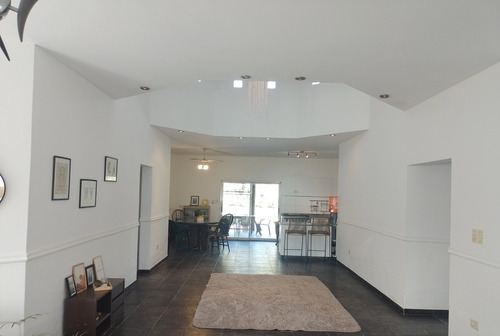 Excelente Casa En Fincas De San Vicente Sporting