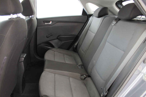 Imagen 10 de 15 de Hyundai Accent 2018 4 Cilindros