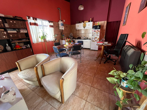 Casa En Ph-venta. Dos Dormitorios- Saladillo.