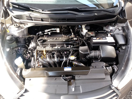 Imagem 12 de 13 de Hyundai Hb20s 1.6 Premium 16v Flex 4p Automático
