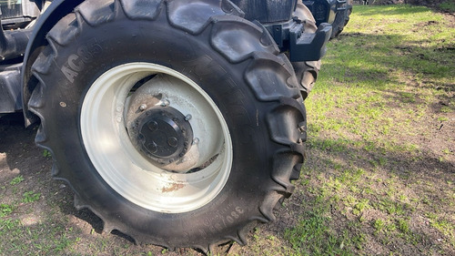 Tractor Agricola New Holland T6050