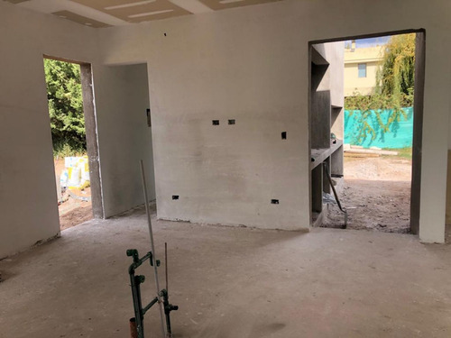 Venta Casa A Estrenar Pinar Del Sol Calle Paso
