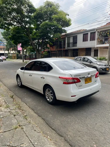 Nissan Sentra 1.8 B17 Advance