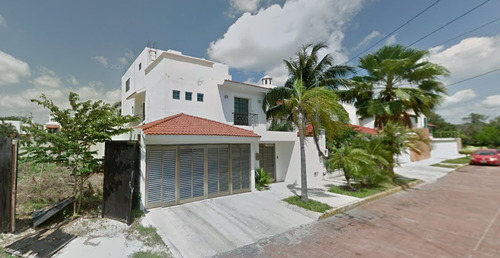 Casa En Remate Bancario En Punta Piedra, Cancún, Q. R. (60% Descuento, Excelente Plusvalía) ¡gran Oportunidad De Inversión! - Sk12