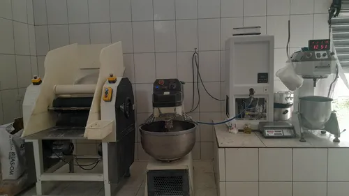 Prédio Comercial Com Padaria E 2 Casa A Venda