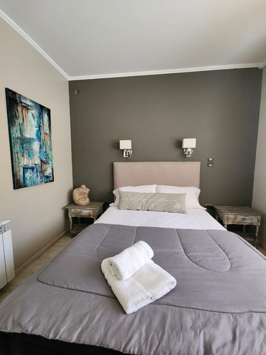 Casa En Venta - 3 Dormitorios 2 Baños - 250mts2 - Monte Hermoso