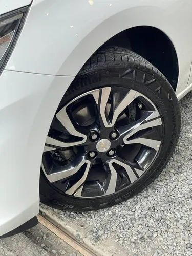 Chevrolet Onix 1.0T Premier Sedan At