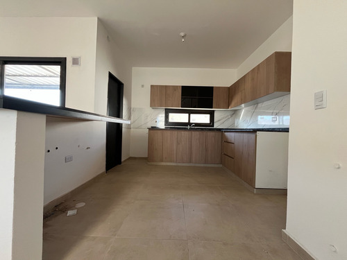 Quebrada De Manantiales Casa En Venta 3 Dormitorios 2 Baños Cochera Doble