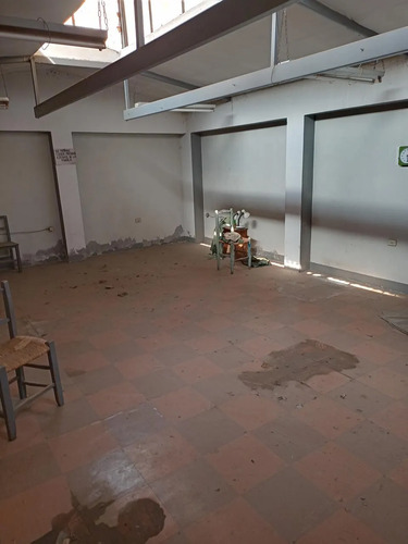 Residencial Y Bodega Con Flujo Inmediato  Ñuñoa