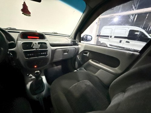 Renault Clio Sed. Privilège Hi-Flex 1.6 16V 4p