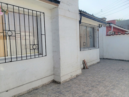 Imagen 2 de 18 de Metro Las Rejas: 3 Dorm, 1 Baño, Patio Y Estacionamiento