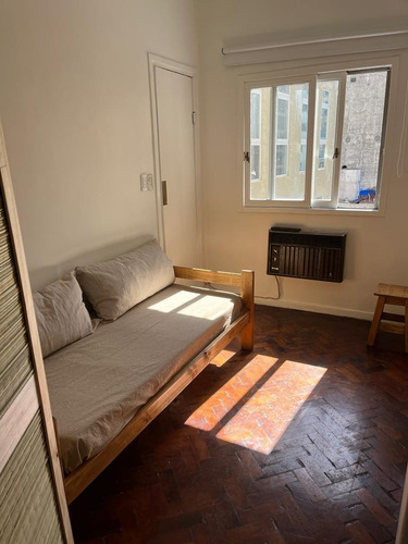 Reservado // Departamento Luminoso De 3 Ambientes Con Dependencia, Recoleta, Alquiler Temporal