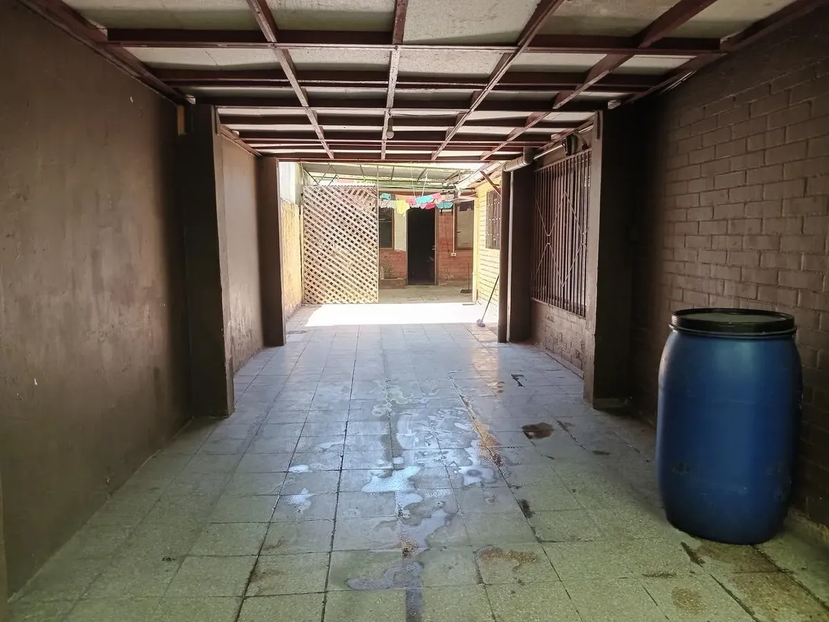 Imagen 3 de 13 de Acogedora Y Amplia Casa Con Gran Estacionamiento