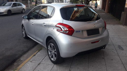 Peugeot 208 1.6 Feline 2013