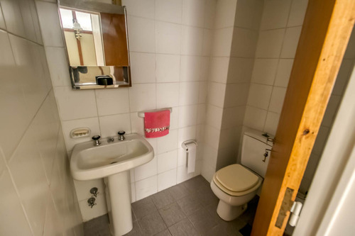 Oficina Impecable En Primer Piso De Edificio , Ideal Consultorio