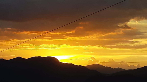 Í