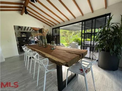 Encantadora Casa A 10 Min De Guatape(mls#239128)