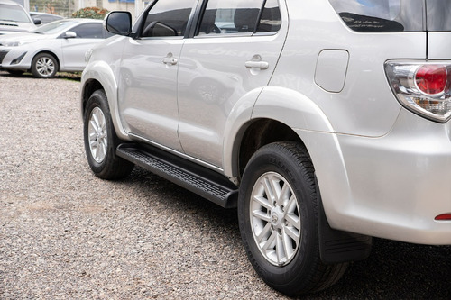 Toyota SW4 4X4 SRV 3.0 TDI-C3 SW4 4X4 SRV 3.0 TDI-C3