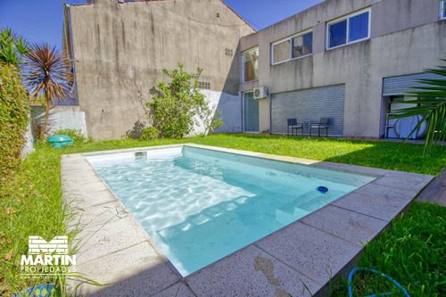 Excelente Y Moderna Casa Minimalista 5 Ambientes Con Pileta - Martínez, 3 Cuadras De Santa Fe
