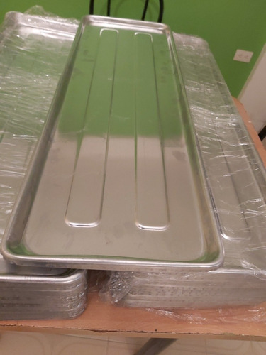 Imagen 4 de 5 de Bandeja De Aluminio 76x26 Cm
