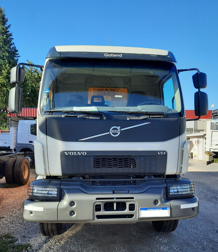 Volvo Vm Volcador 6x4 Año 2019 0km